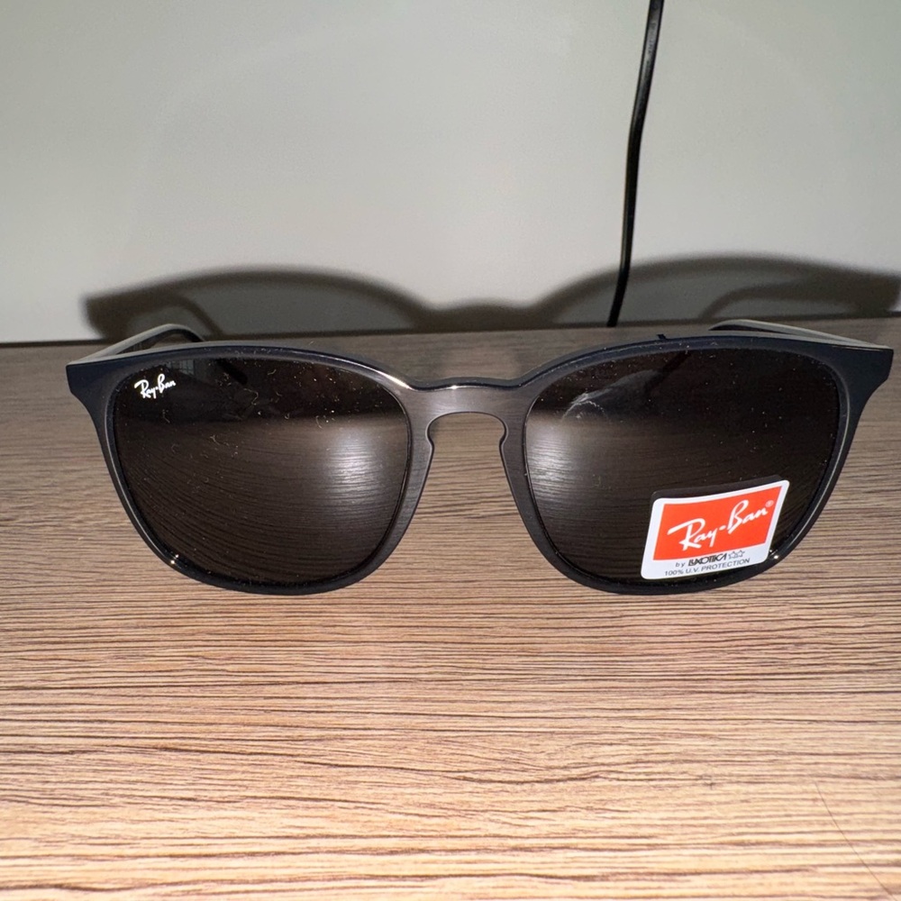 Ray-Ban Black Sunglasses Modern Wayfarer Design